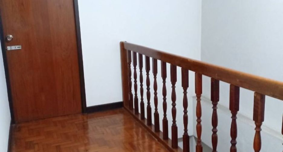For sale 3 bedrooms retail Space in Mueang Chiang Mai, Chiang Mai