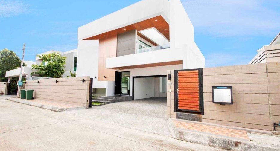 For sale 5 bedrooms house in Mueang Chiang Mai, Chiang Mai
