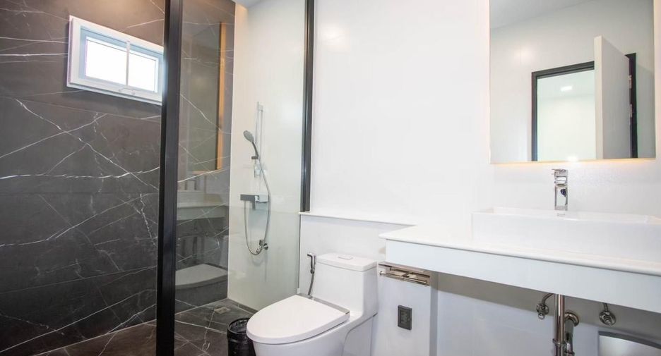 For sale 5 bedrooms house in Mueang Chiang Mai, Chiang Mai