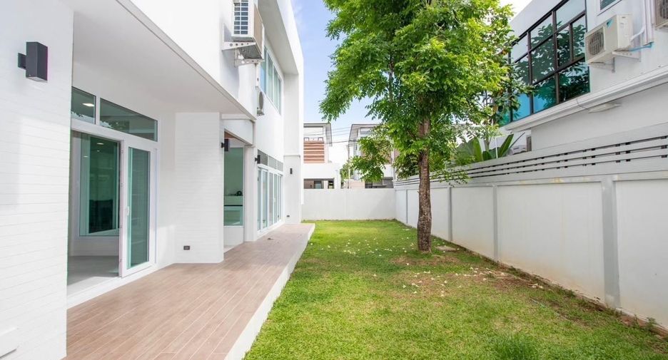 For sale 5 bedrooms house in Mueang Chiang Mai, Chiang Mai