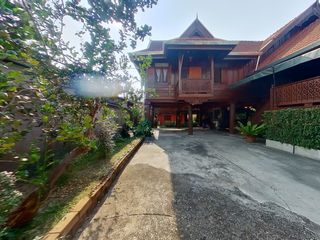 For sale 5 bedrooms house in Mueang Chiang Mai, Chiang Mai