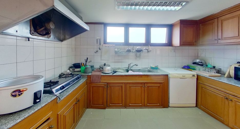 Продажа 5 спальни дом в Mueang Chiang Mai, Чианг Маи