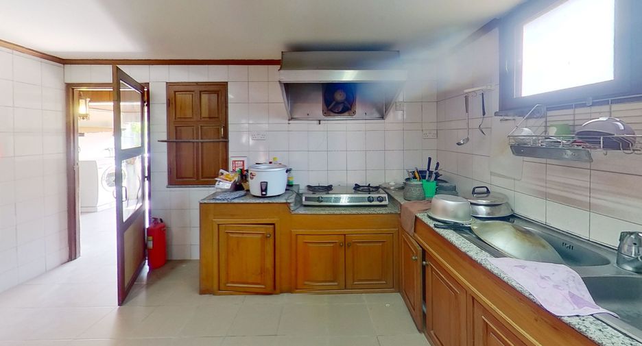 Продажа 5 спальни дом в Mueang Chiang Mai, Чианг Маи