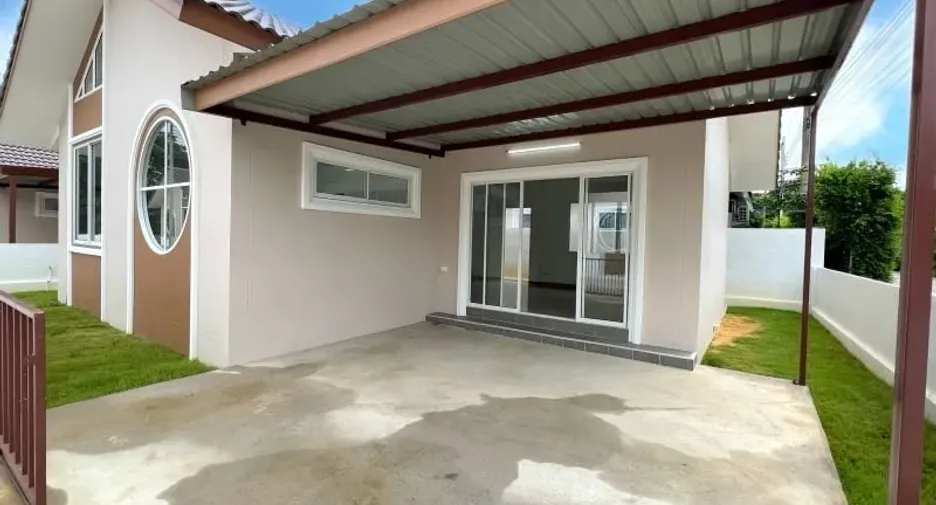 For sale 3 bedrooms house in Saraphi, Chiang Mai