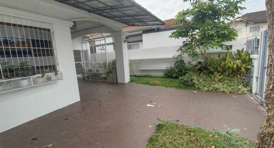 For rent 2 bedrooms house in Hang Dong, Chiang Mai