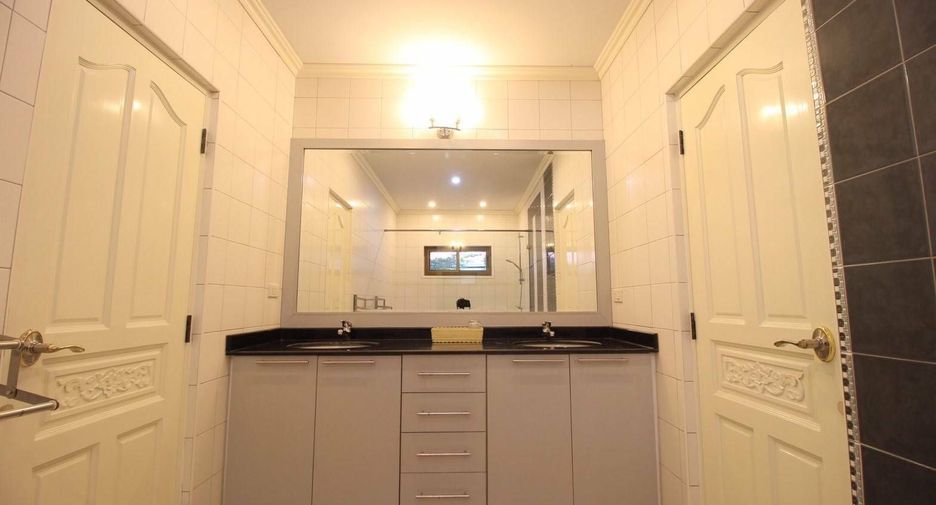 For sale and for rent 4 bedrooms villa in Hua Hin, Prachuap Khiri Khan
