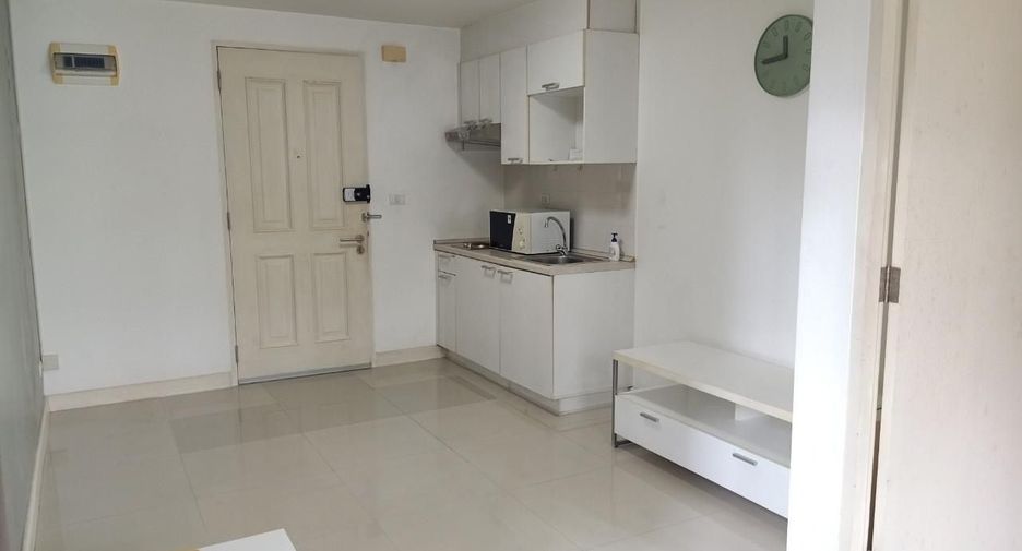 For sale studio condo in Watthana, Bangkok