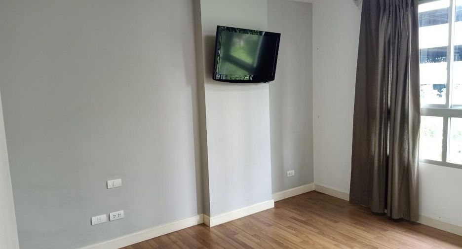 For sale studio condo in Watthana, Bangkok