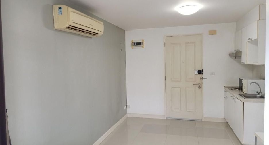 For sale studio condo in Watthana, Bangkok