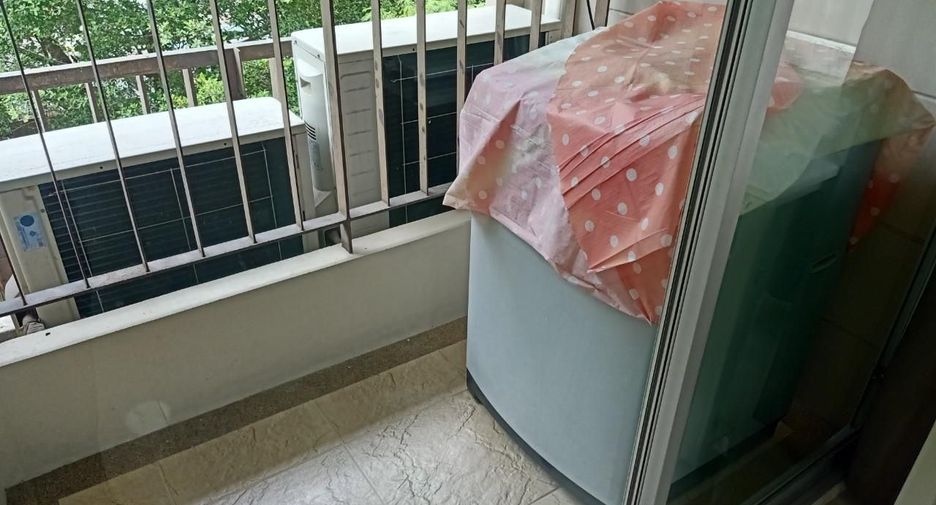 For sale studio condo in Watthana, Bangkok