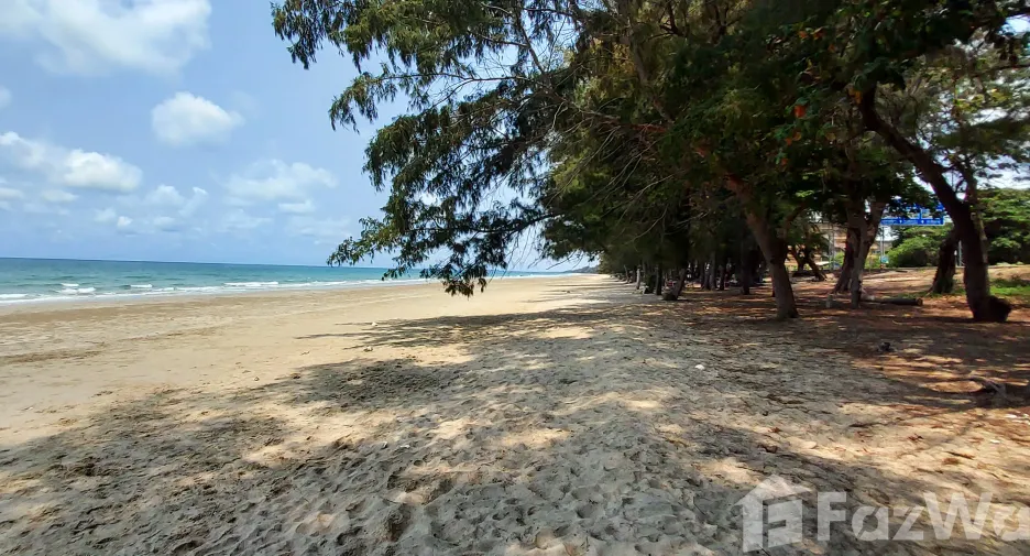 For sale 2 bedrooms condo in Mueang Rayong, Rayong