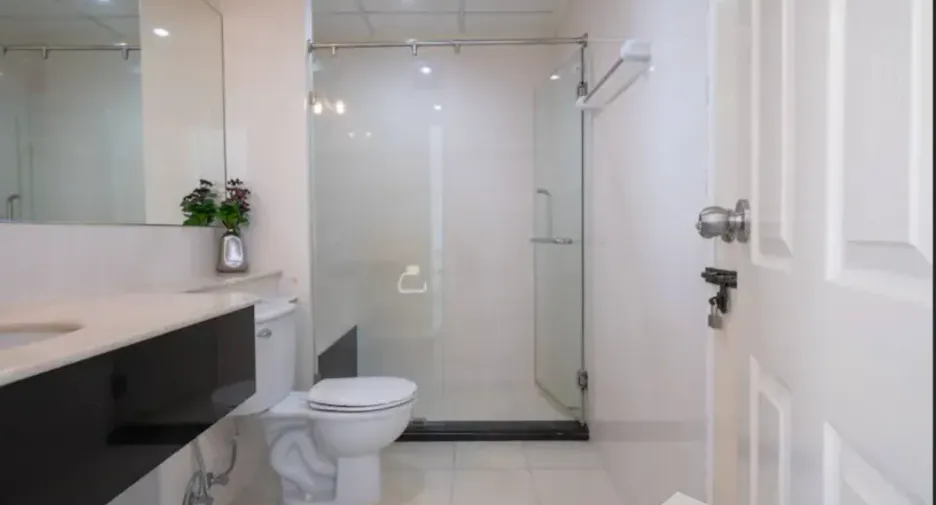 Продажа 1 кровать кондо в Щаттхана, Бангкок