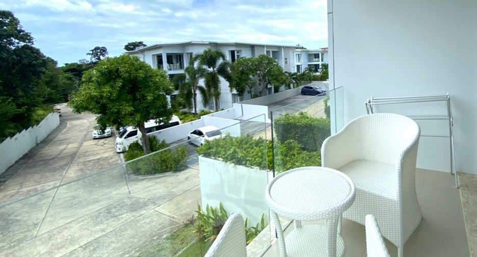 For rent 3 bedrooms townhouse in Ko Samui, Surat Thani