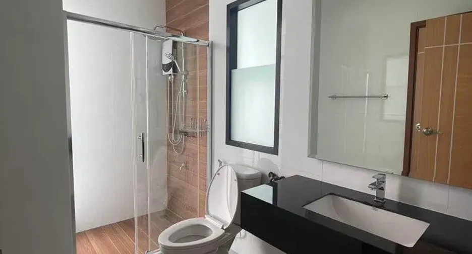 For sale 4 bedrooms townhouse in San Sai, Chiang Mai