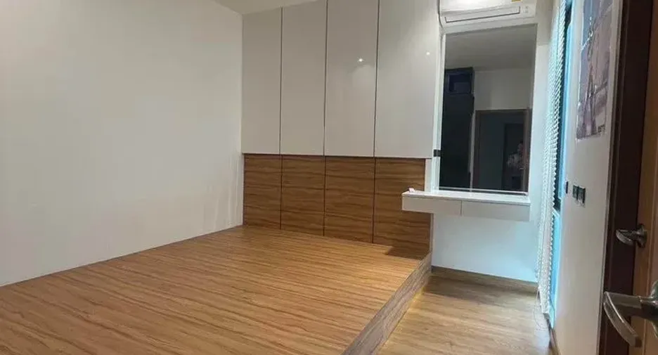 For sale 4 bedrooms townhouse in San Sai, Chiang Mai