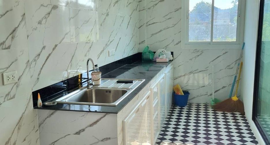 For sale 1 bed retail Space in Wang Thonglang, Bangkok
