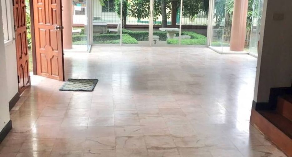 Продажа 4 спальни дом в Mueang Chiang Mai, Чианг Маи