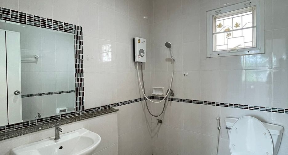 For rent 3 bedrooms house in San Sai, Chiang Mai