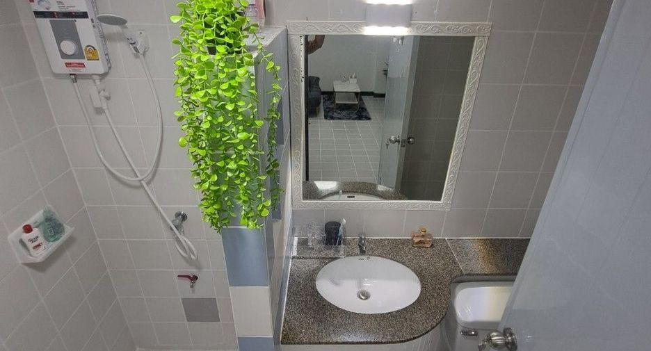 For sale 1 bed condo in Bang Khun Thian, Bangkok