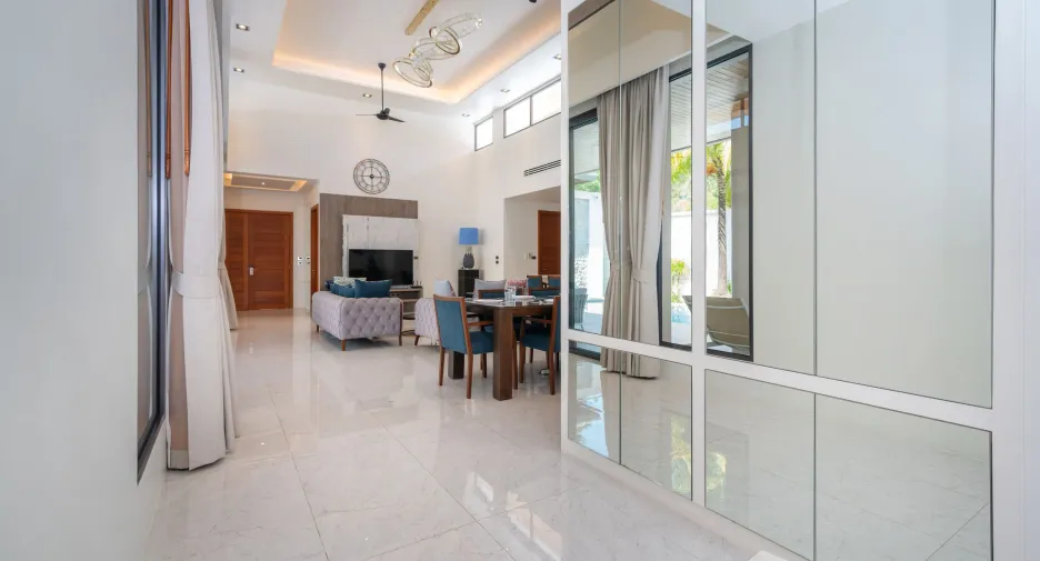 Villa zum Kauf und zur Miete mit 4 Zimmer in Thalang, Phuket