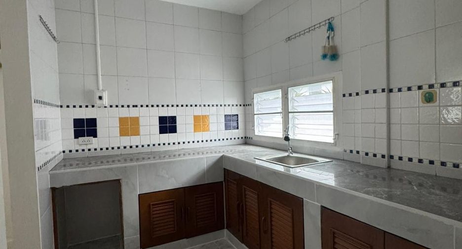 Casa en alquiler de 4 habitaciones en Mueang Phuket, Phuket