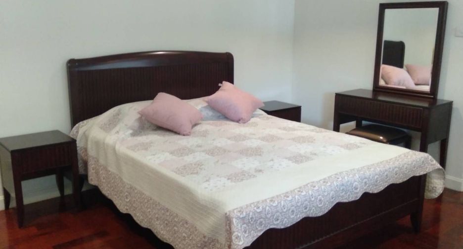 À vendre 4 chambres maison à Hang Dong, Chiang Mai