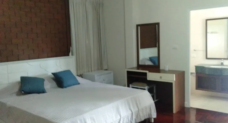 À vendre 4 chambres maison à Hang Dong, Chiang Mai