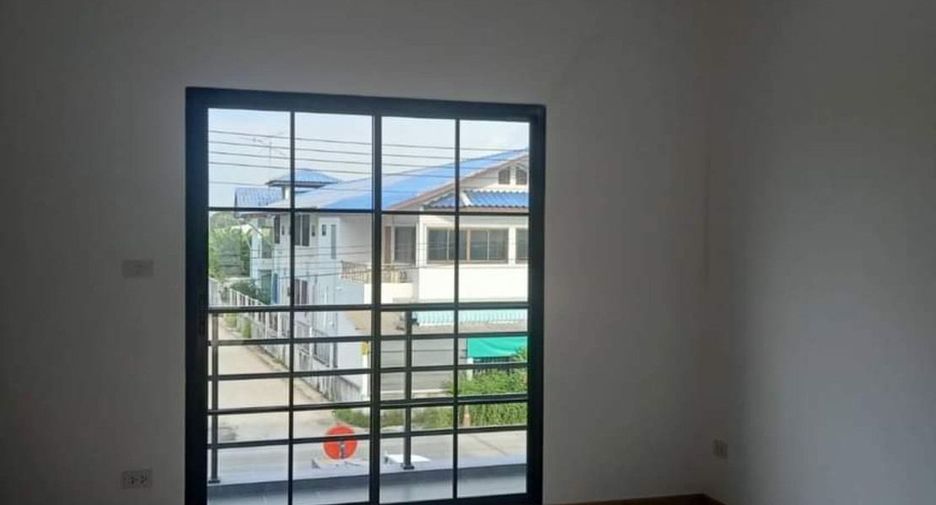 For rent 2 ベッドルーム retail Space in Bang Pakong, Chachoengsao