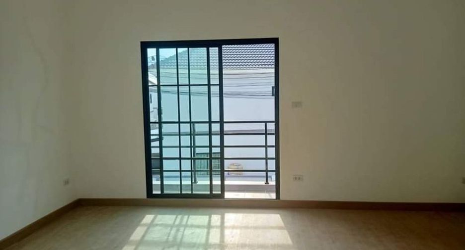 For rent 2 ベッドルーム retail Space in Bang Pakong, Chachoengsao