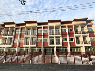 À vendre et à louer 2 chambres maison de ville à Mueang Chiang Mai, Chiang Mai