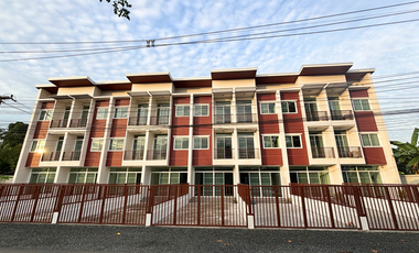 À vendre et à louer 2 chambres maison de ville à Mueang Chiang Mai, Chiang Mai