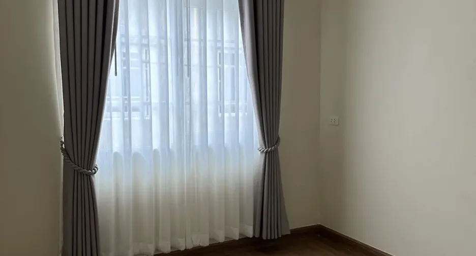 For rent 4 bedrooms townhouse in Mueang Chiang Mai, Chiang Mai