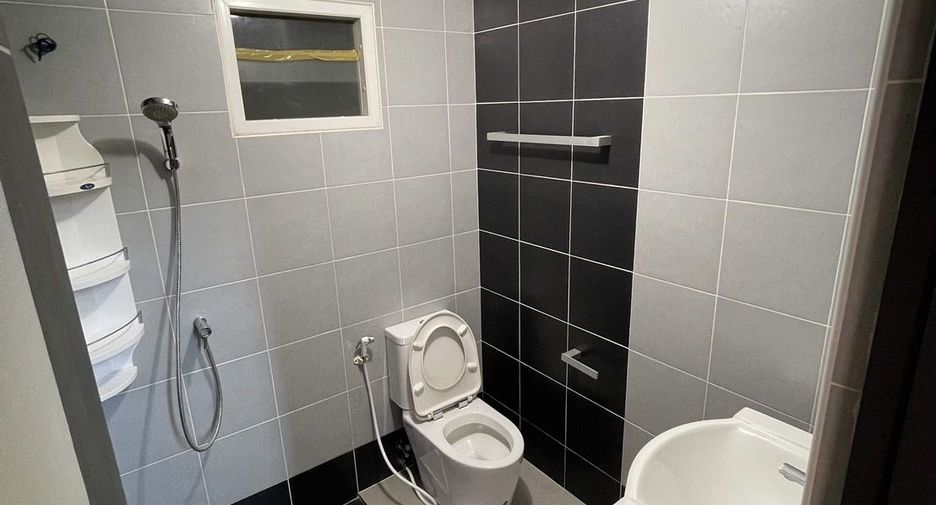For rent 3 bedrooms house in Mueang Chiang Mai, Chiang Mai
