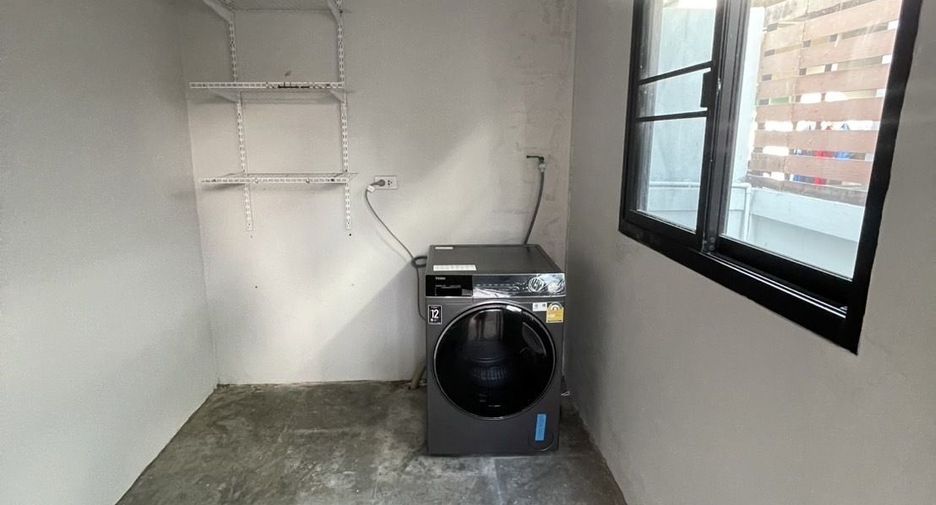 For rent 3 bedrooms house in Mueang Chiang Mai, Chiang Mai