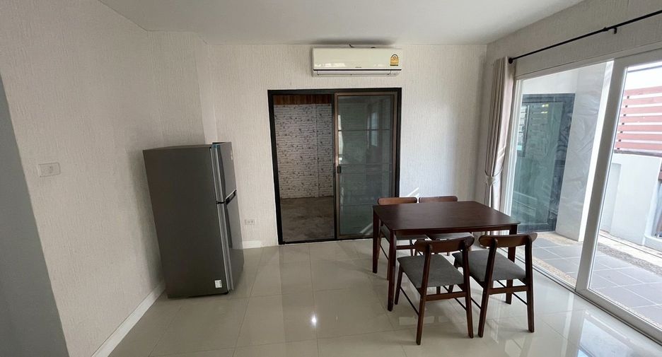 For rent 3 bedrooms house in Mueang Chiang Mai, Chiang Mai