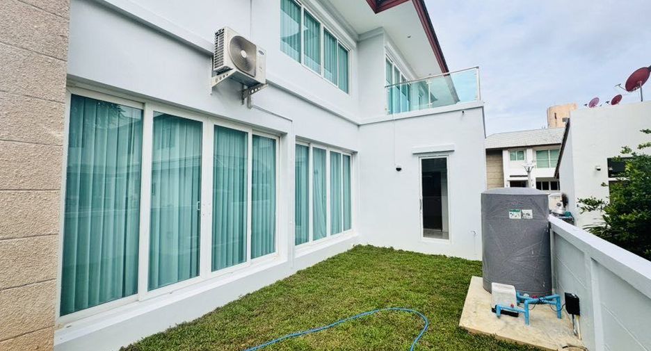 Villa en venta de 5 habitaciones en Bang Lamung, Chonburi