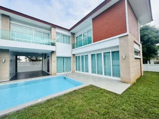 À vendre 5 chambres villa à Bang Lamung, Chonburi