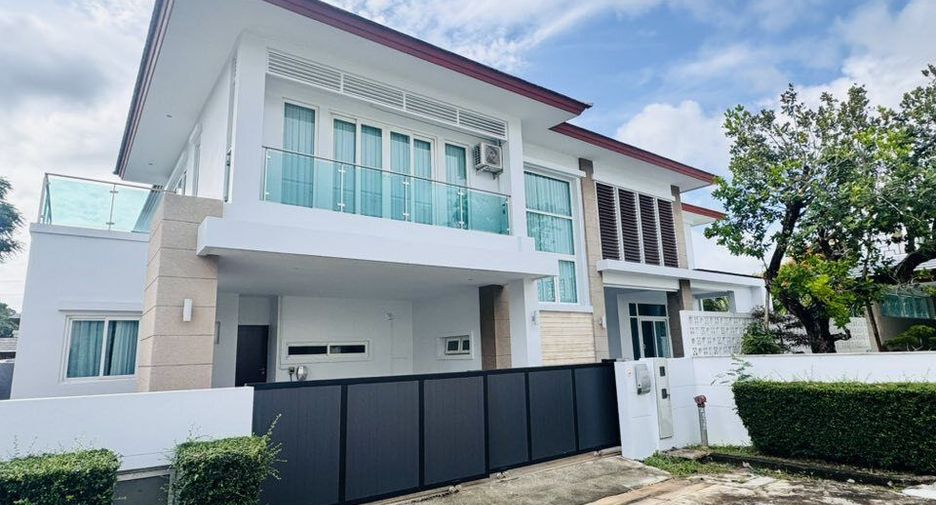 Villa en venta de 5 habitaciones en Bang Lamung, Chonburi