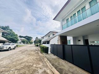 À vendre 5 chambres villa à Bang Lamung, Chonburi