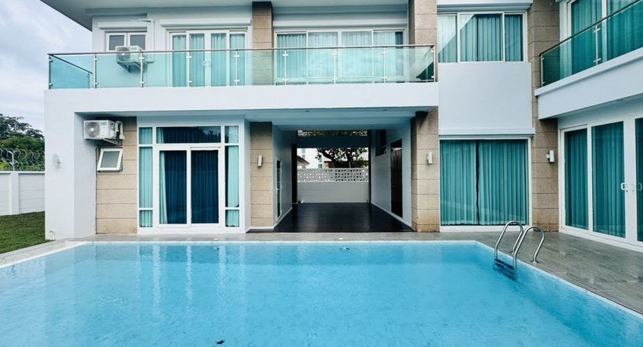 Villa en venta de 5 habitaciones en Bang Lamung, Chonburi