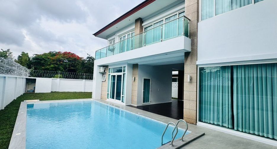 Villa en venta de 5 habitaciones en Bang Lamung, Chonburi