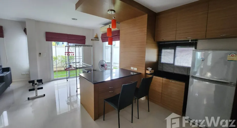 For rent 3 bedrooms house in Mueang Chiang Mai, Chiang Mai