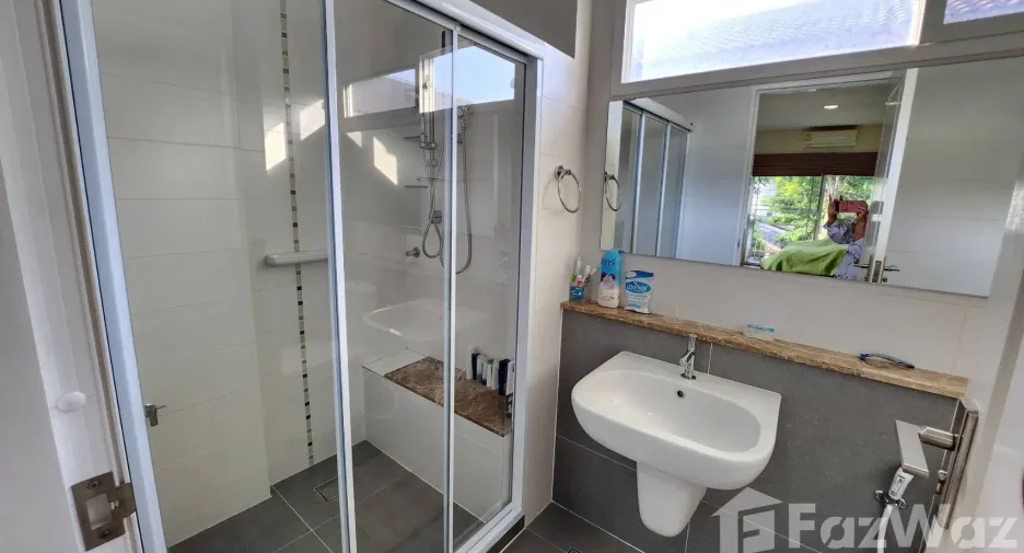 For rent 3 bedrooms house in Mueang Chiang Mai, Chiang Mai