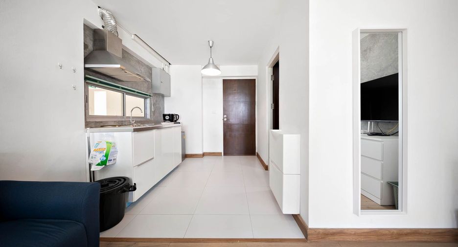 For sale studio condo in Khlong Toei, Bangkok