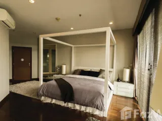 For sale 3 bedrooms condo in Yan Nawa, Bangkok