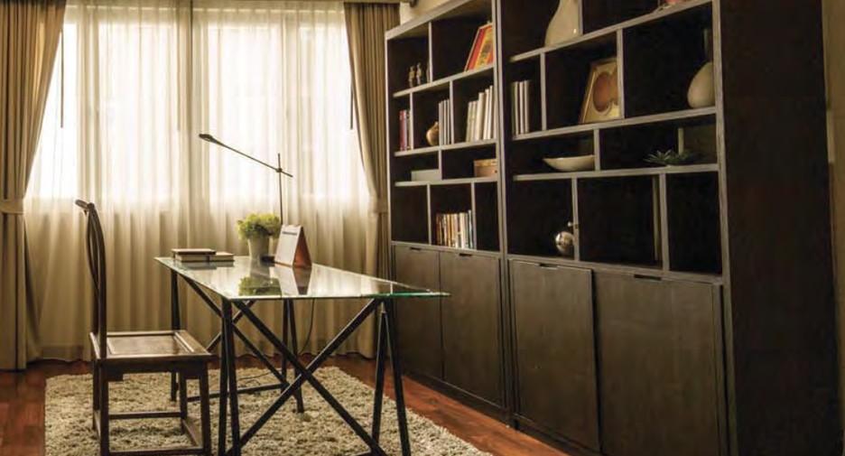 For sale 3 bedrooms condo in Yan Nawa, Bangkok