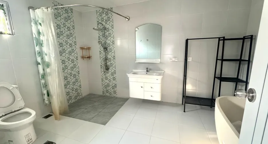 For rent 3 bedrooms villa in Thalang, Phuket