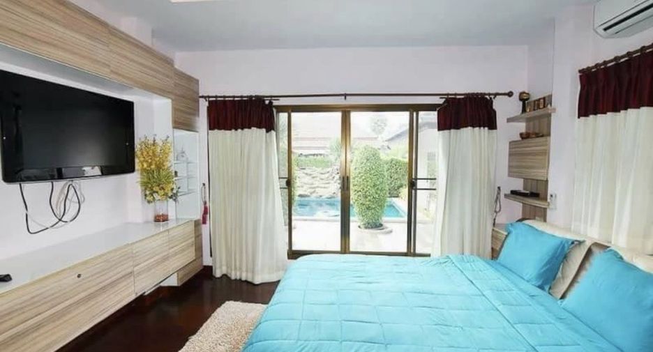 For sale 4 bedrooms house in Hua Hin, Prachuap Khiri Khan