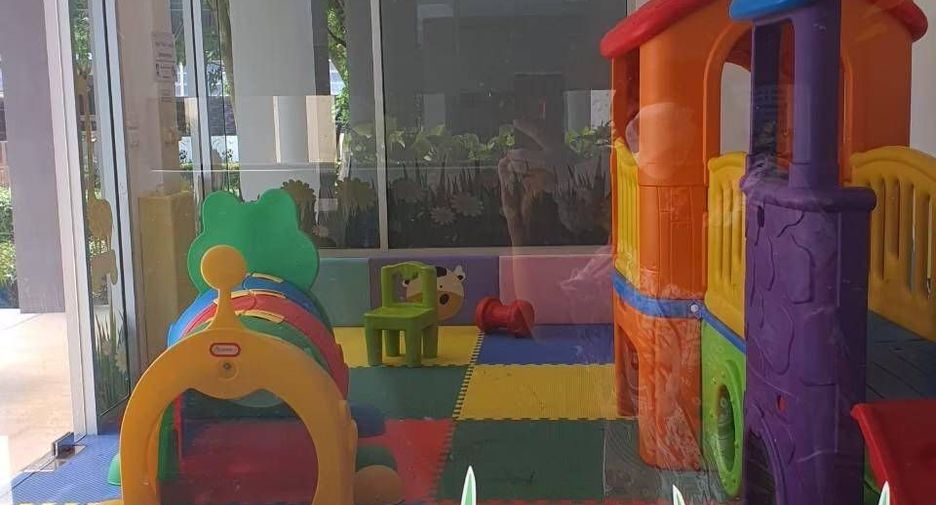 For sale 4 bedrooms house in Prawet, Bangkok