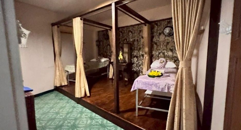 For sale and for rent 10 bedrooms retail Space in Bang Lamung, Chonburi